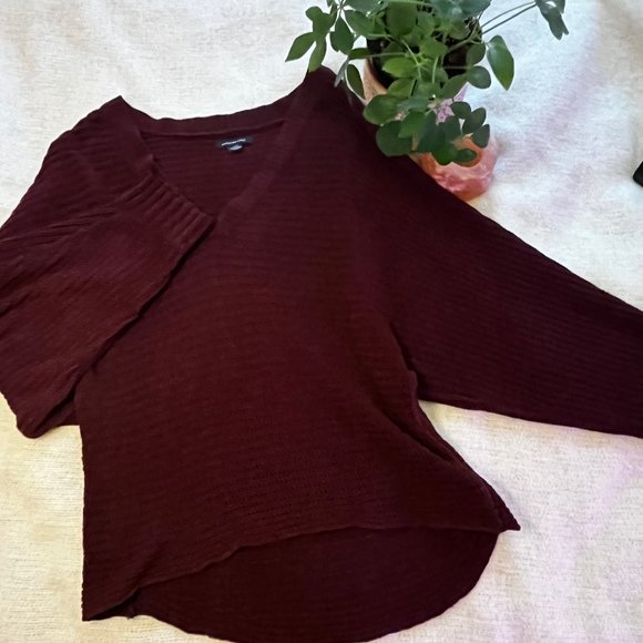 American Eagle Burgundy V-Neck Relaxed Knit Sweater Large - Picture 1 of 3